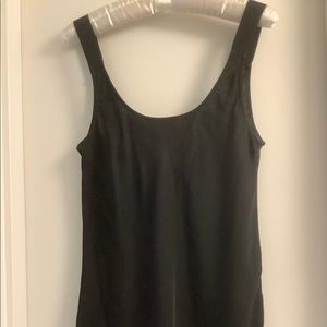 Theory black tank